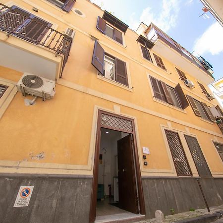 Casa Vacanze Alma B&B Grazioso Appartamento Sul Lungomare Di Pozzuoli A 300Mt Dal Centro E Dal Rione Terra By Movery Bagian luar foto