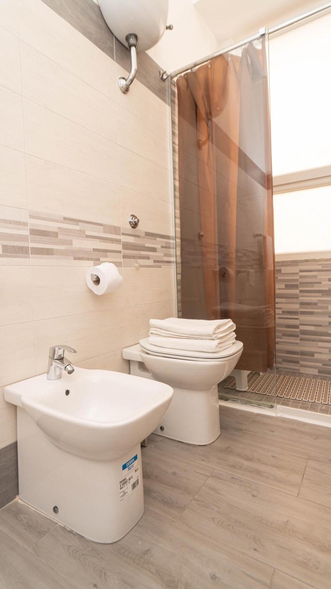 Casa Vacanze Alma B&B Grazioso Appartamento Sul Lungomare Di Pozzuoli A 300Mt Dal Centro E Dal Rione Terra By Movery Bagian luar foto