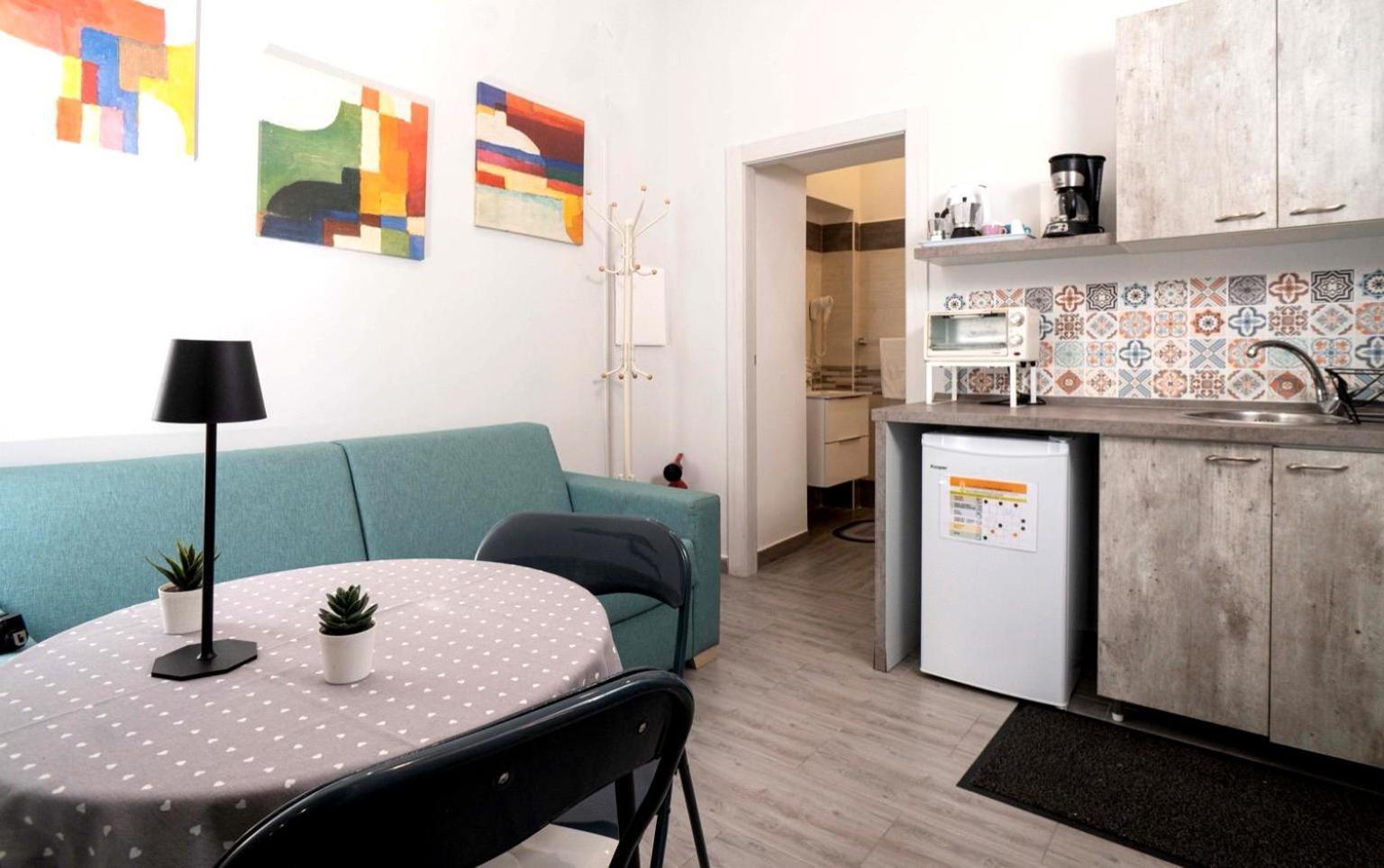 Casa Vacanze Alma B&B Grazioso Appartamento Sul Lungomare Di Pozzuoli A 300Mt Dal Centro E Dal Rione Terra By Movery Bagian luar foto